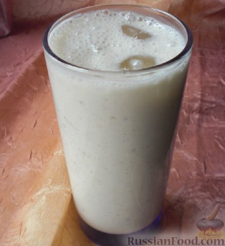 Ласси с бананом и мускатным орехом