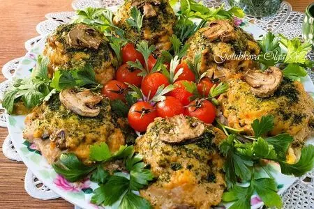 Мясные пенечки с грибами под соусом