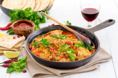 Классический чахохбили из курицы по грузински на сковороде