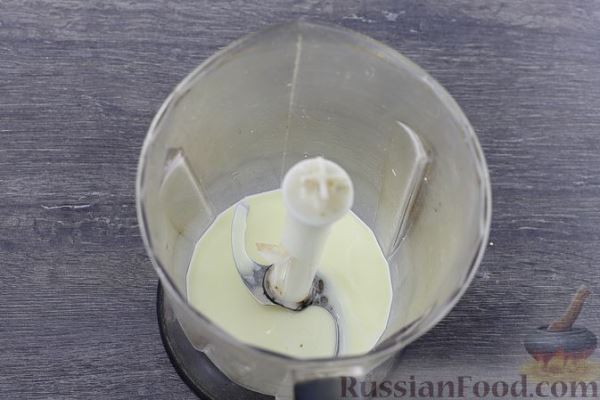 Коктейль с кефиром, кофе, сгущёнкой и мороженым