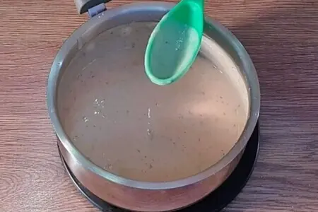 Фото: Мясные пенечки с грибами под соусом: шаг 5