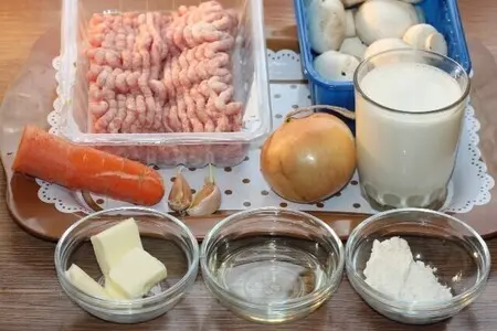 Фото: Мясные пенечки с грибами под соусом: шаг 1
