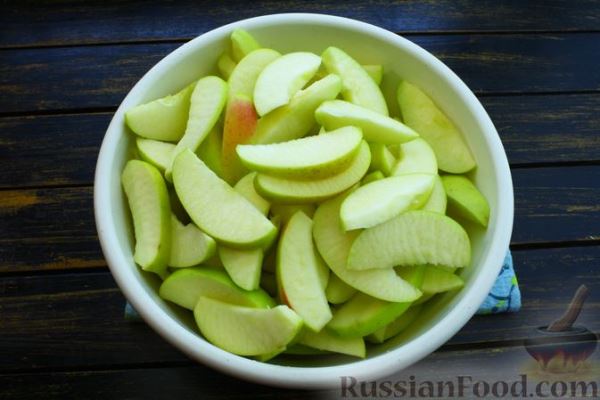 Яблочный квас с корицей и мёдом (без хлеба)